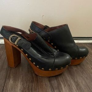 Jeffrey Campbell Woodies Platform Clogs